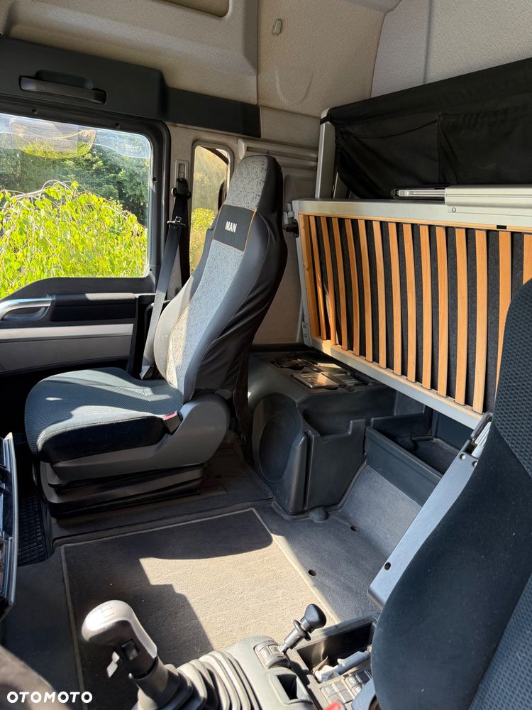 MAN TGX. BLS - 9