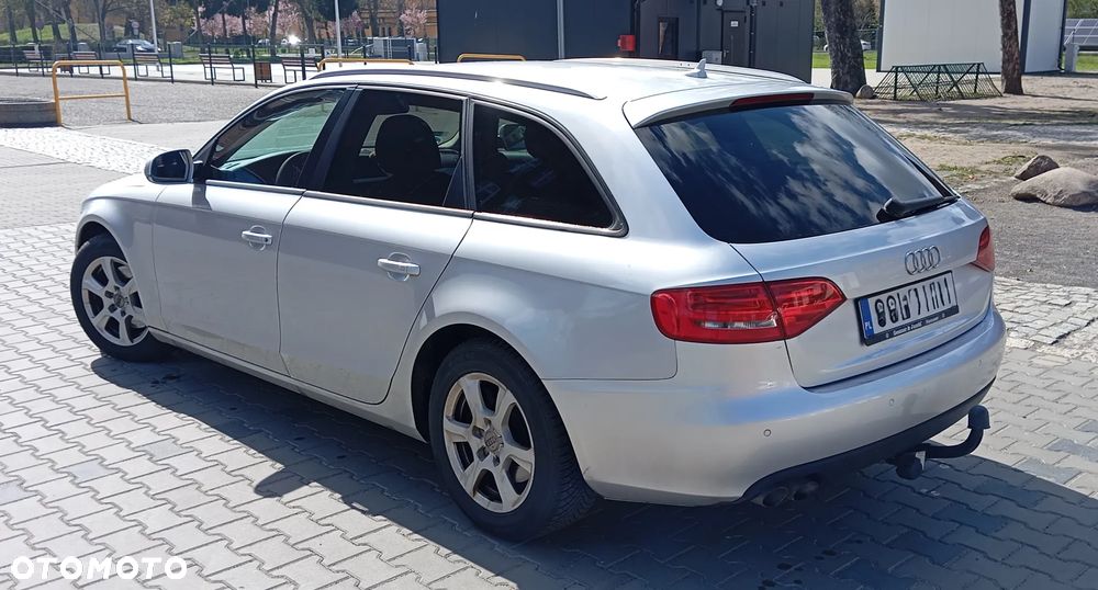 Audi A4 Avant 2.0 TDI DPF multitronic Ambition - 2