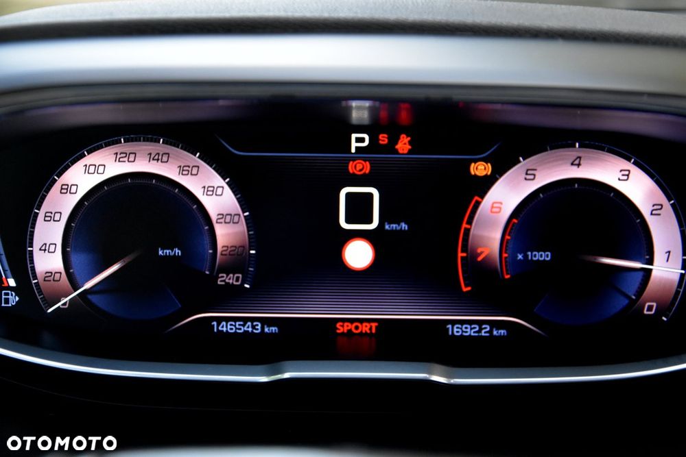 Peugeot 5008 THP 165 EAT6 Allure - 30
