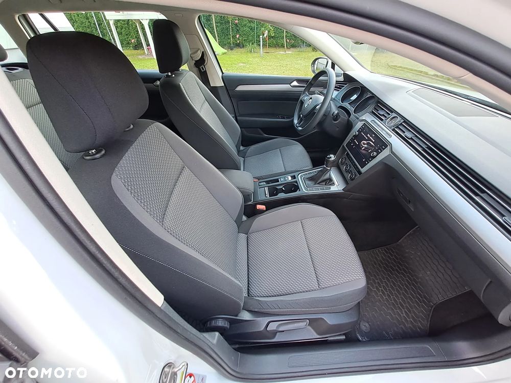 Volkswagen Passat - 7