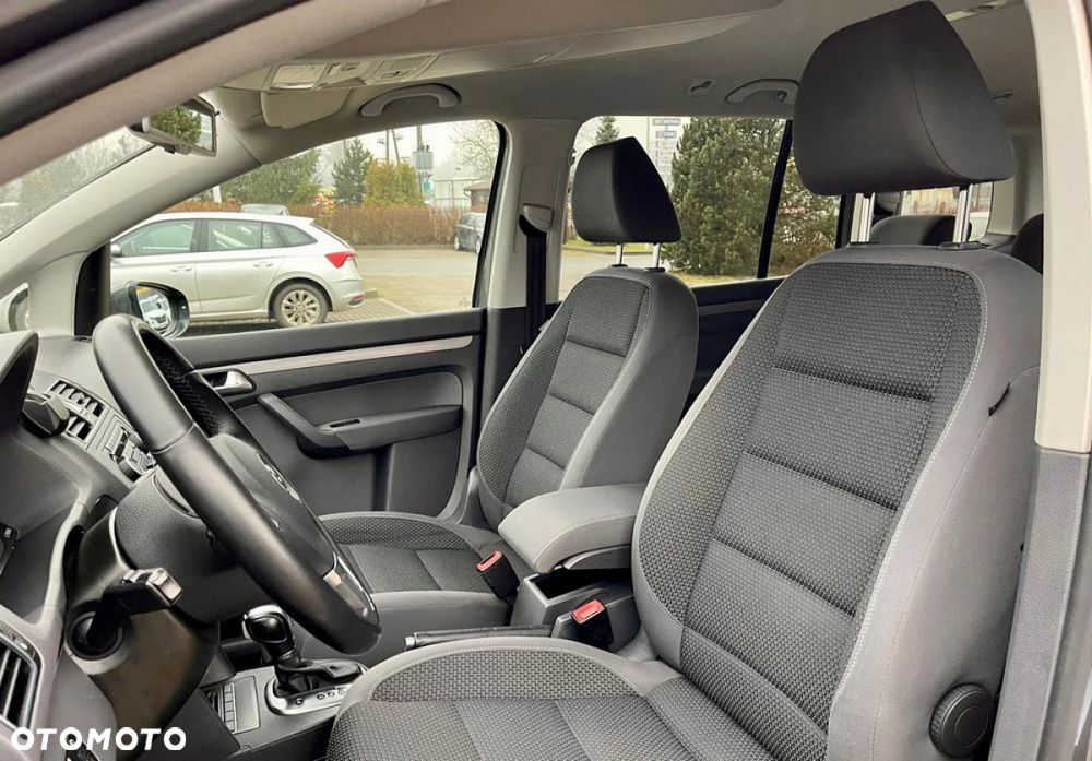 Volkswagen Touran 2.0 TDI DSG Highline - 29