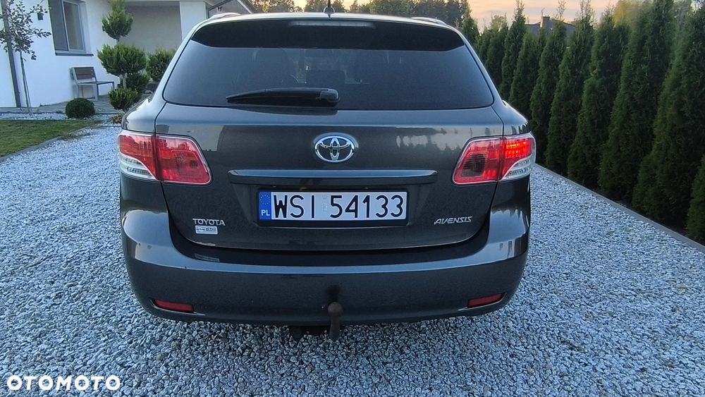 Toyota Avensis 1.8 Sol NAVI MS - 4