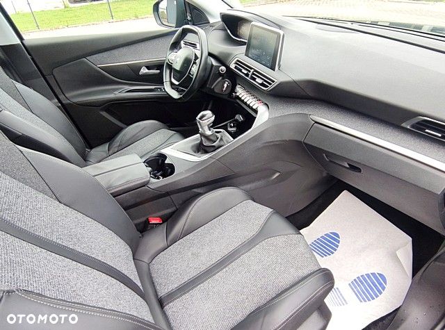 Peugeot 5008 1.2 PureTech Active S&S - 23