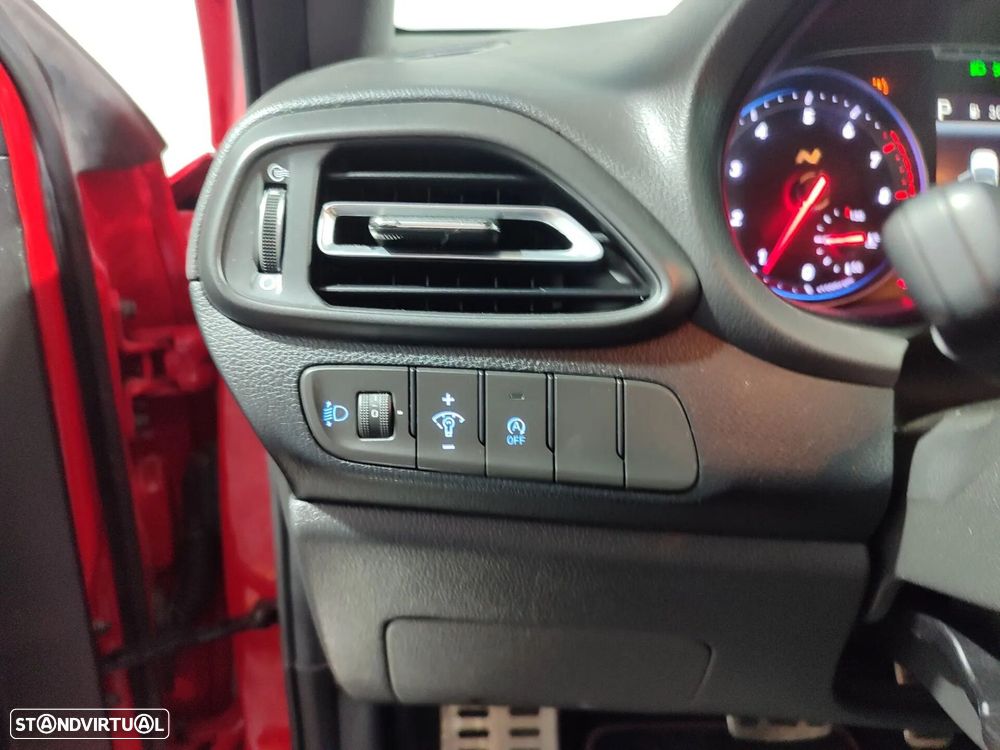 Hyundai i30 N 2.0 T-GDi Pack Performance 8DCT - 34