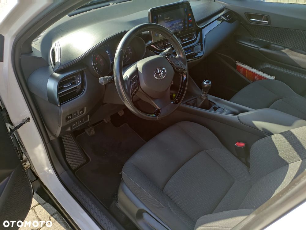 Toyota C-HR - 12