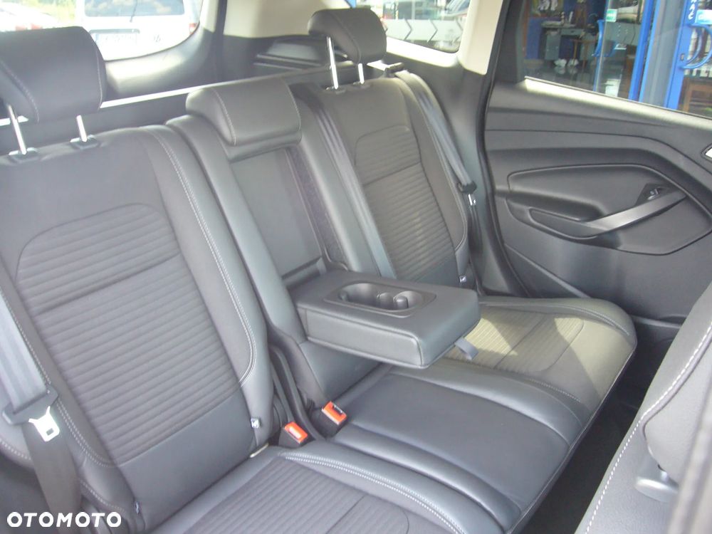 Ford Kuga 1.5 EcoBoost FWD ST-Line - 17
