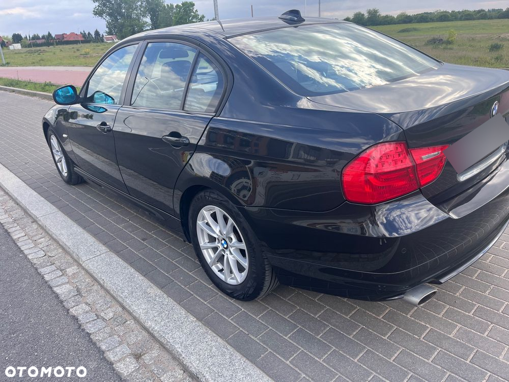 BMW Seria 3 318d - 9
