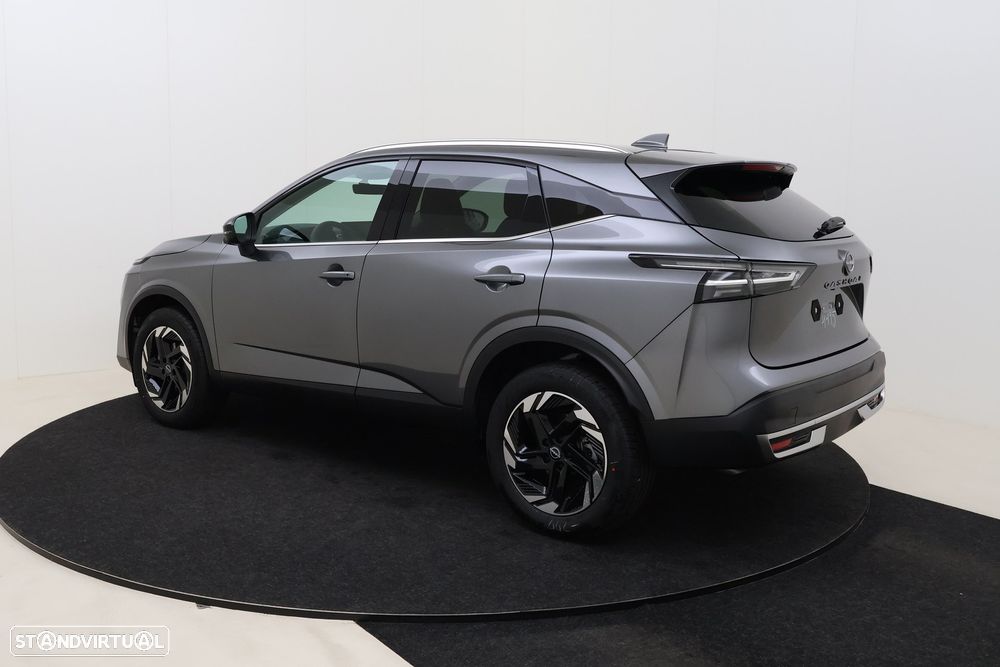 Nissan Qashqai 1.3 DIG-T N-Connecta Xtronic - 9
