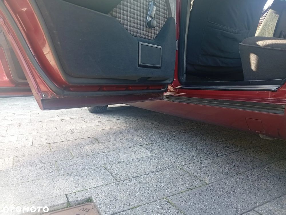 Mercedes-Benz W124 (1984-1993) - 16