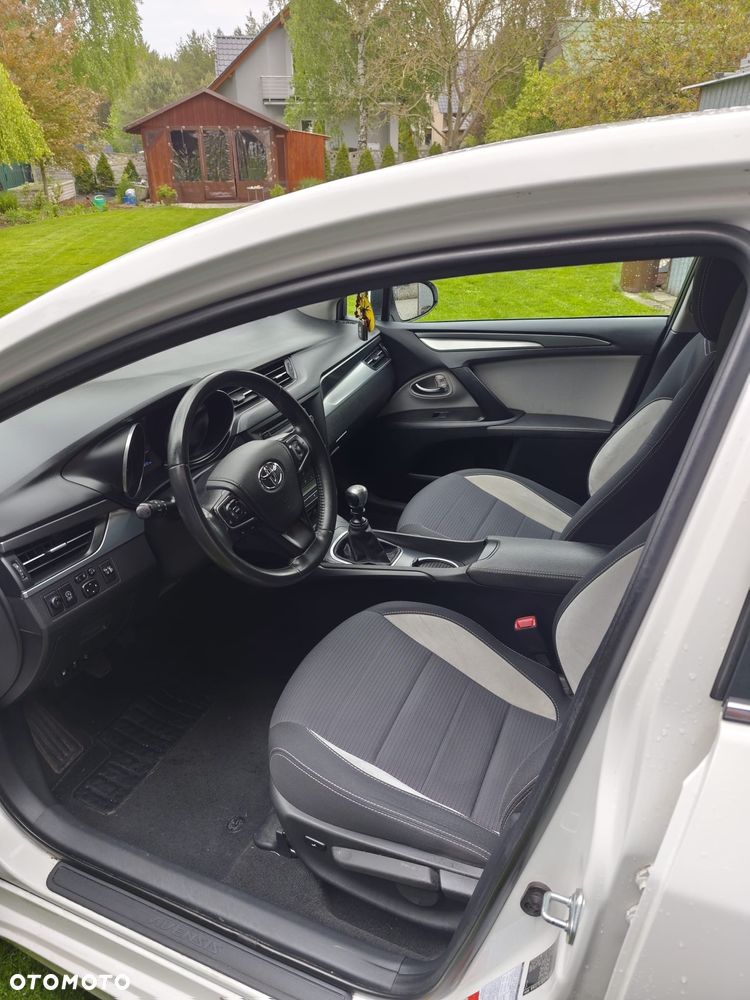 Toyota Avensis 2.0 D-4D Selection - 5