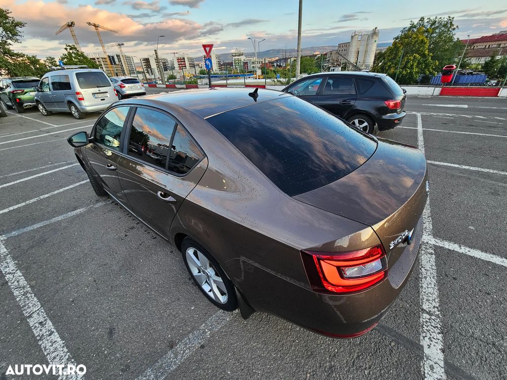 Skoda Octavia 2.0 TDI 4X4 DSG Style - 9