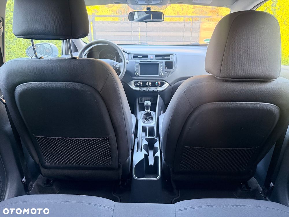 Kia Rio 1.2 Attract - 25