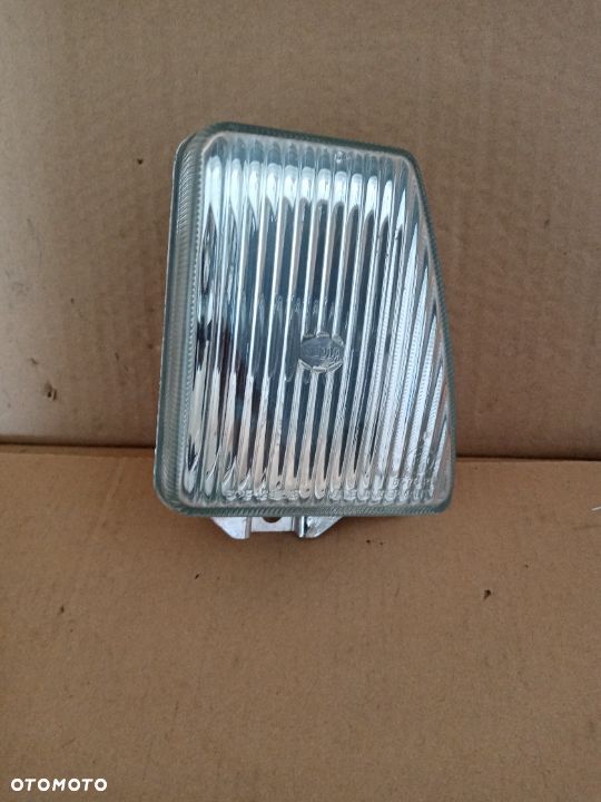Kierunkowskaz prawy przod VW Passat B2 hella  NOWY - 1