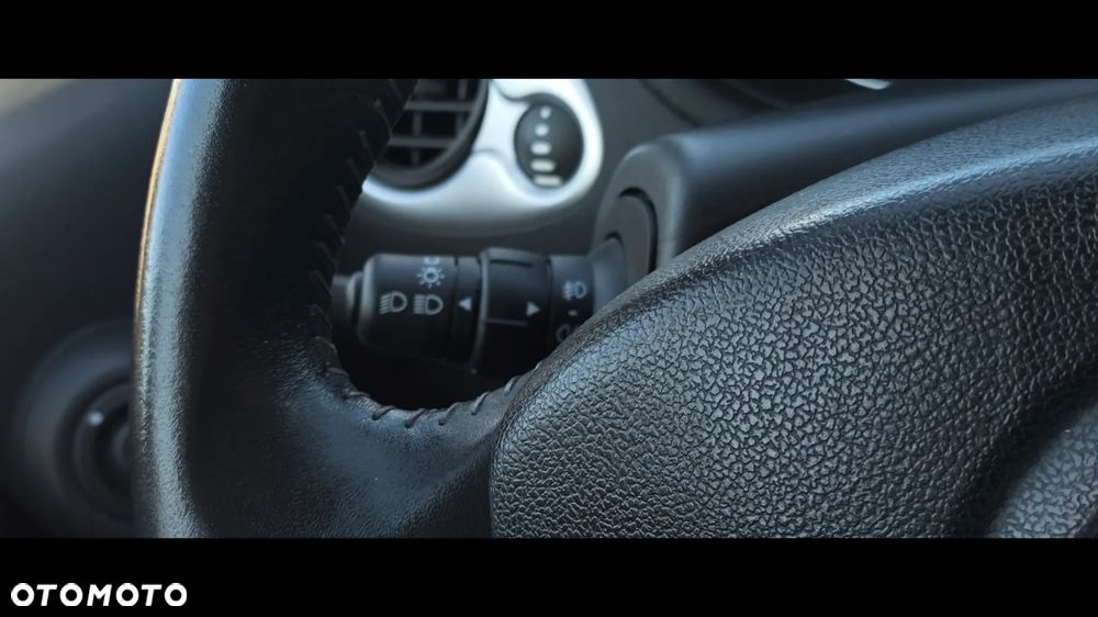 Renault Clio - 14