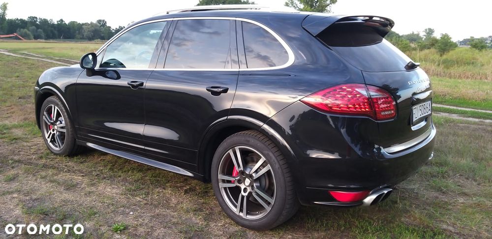 Porsche Cayenne Turbo - 6