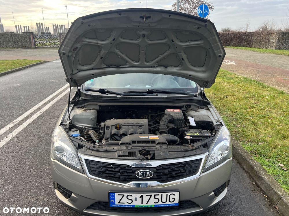 Kia Ceed 1.4 CVVT Vision - 28