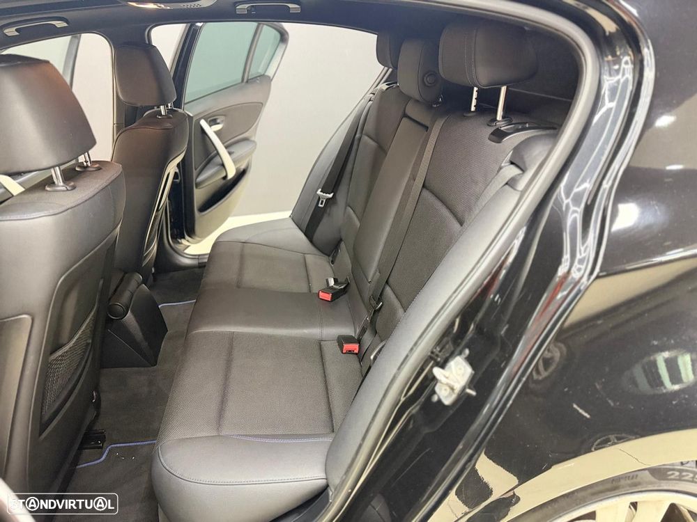 BMW 118 dA Pack M - 10