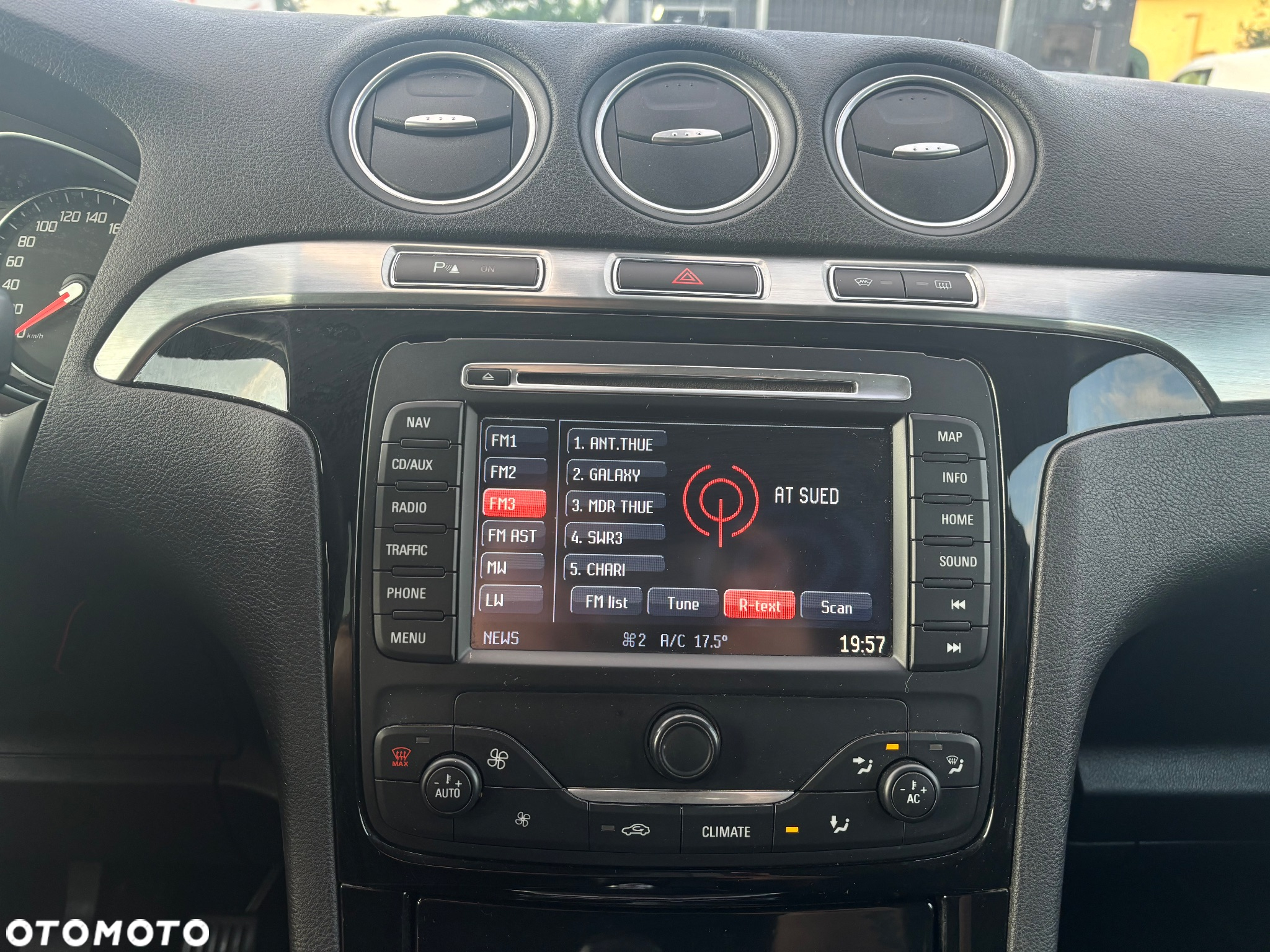Ford S-Max 2.0 TDCi DPF Titanium - 15