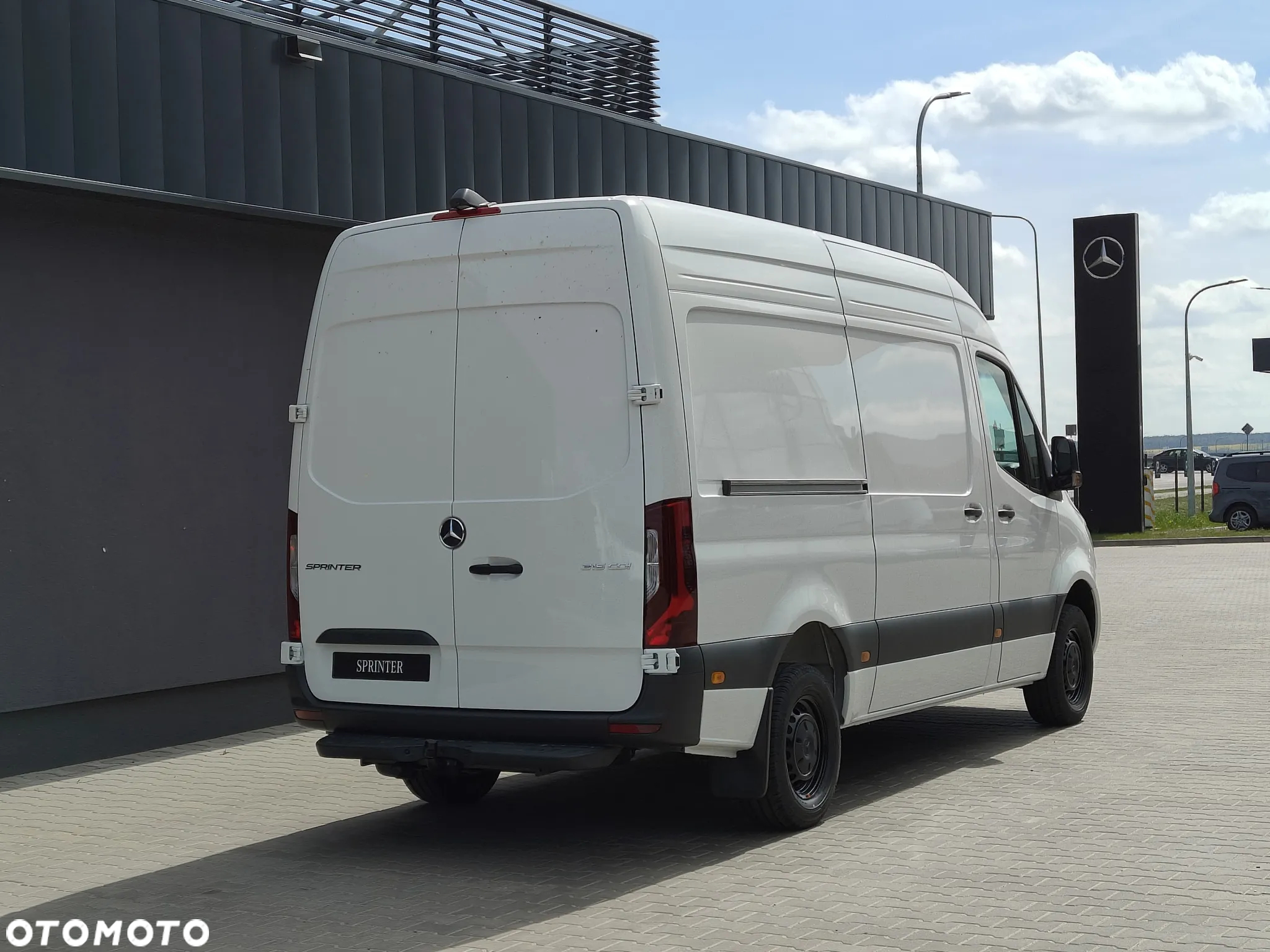 Mercedes-Benz Sprinter - 6
