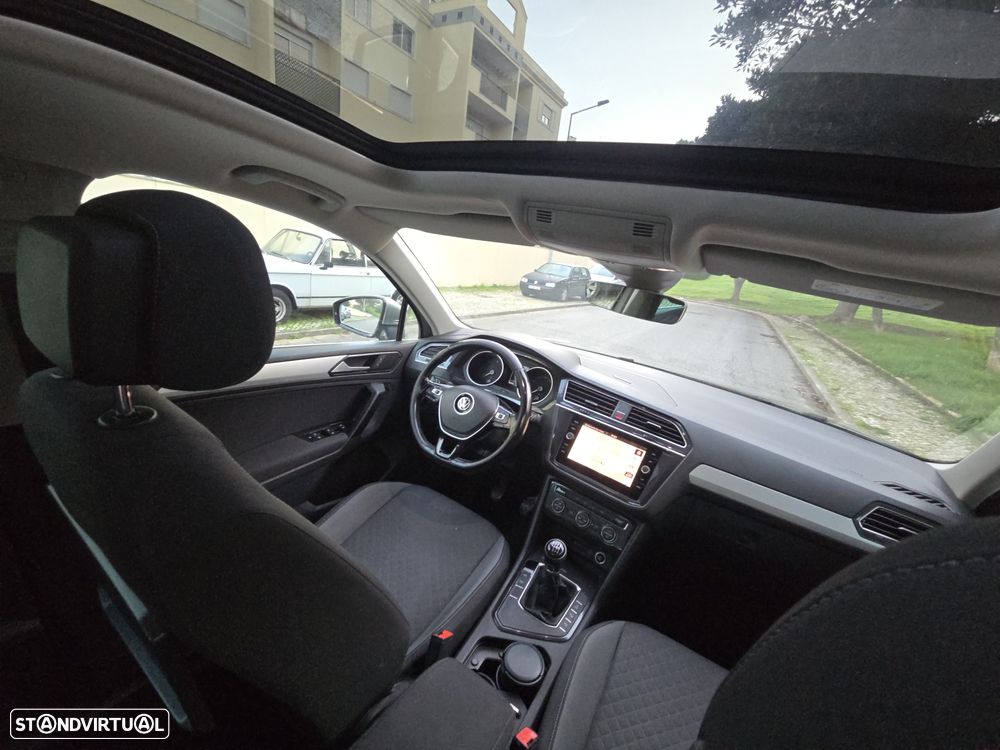 VW Tiguan 1.6 TDI Confortline - 32