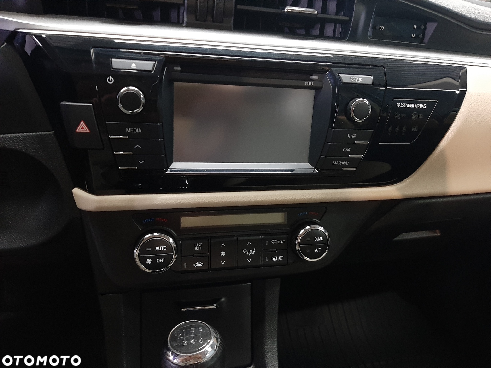 Toyota Corolla 1.6 Premium - 8