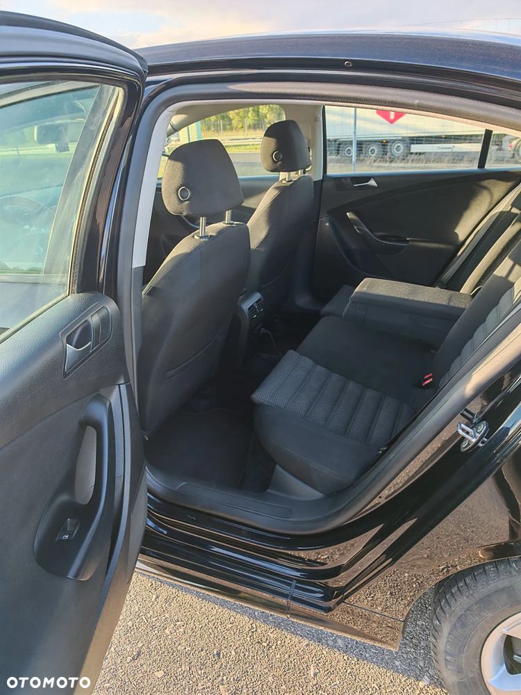 Volkswagen Passat 2.0 TSI Sportline - 15