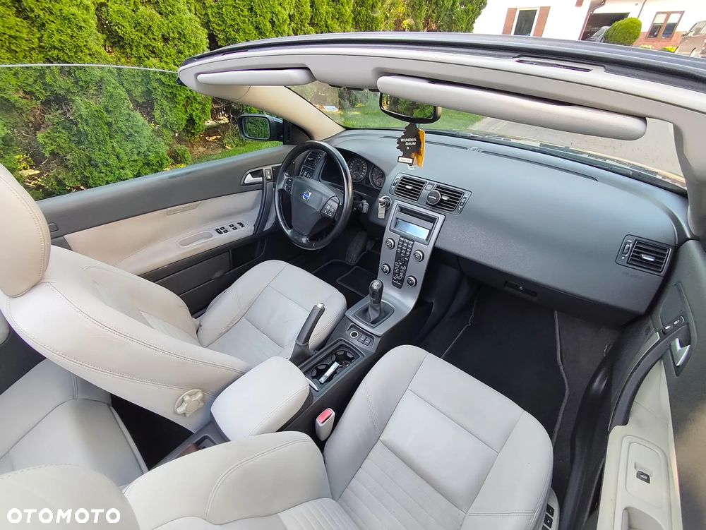 Volvo C70 2.4 Momentum - 2