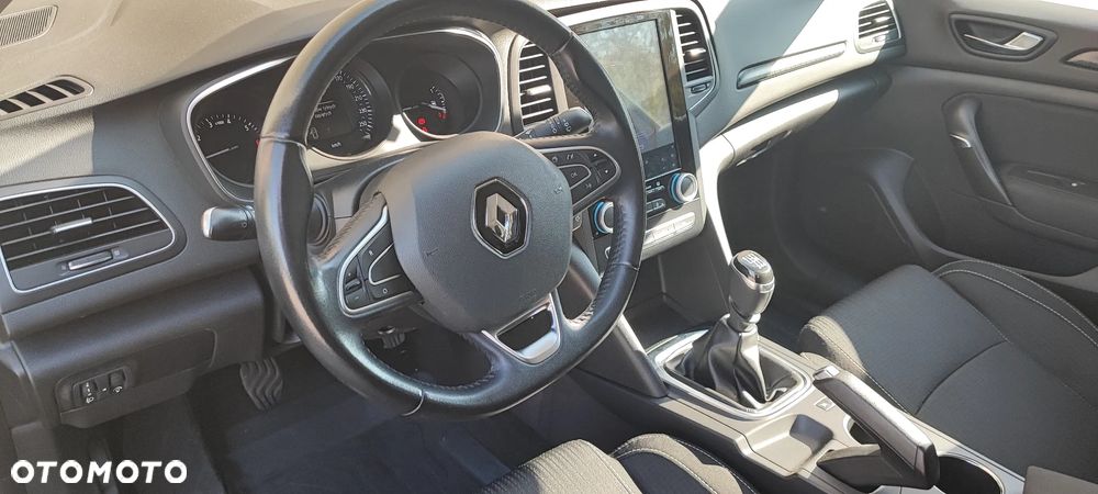 Renault Megane ENERGY TCe 130 EXPERIENCE - 28