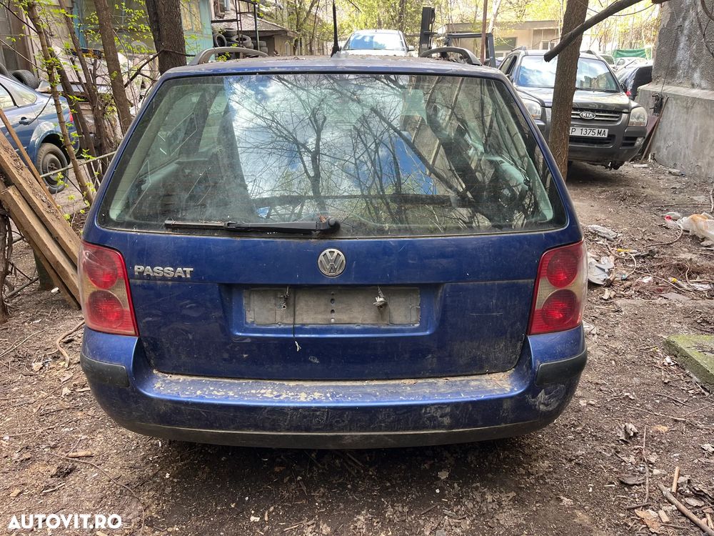 Dezmembrez VW Volkswagen Passat B5.5 break albastru 1,6 benzina ALZ albastru 2002 - 11