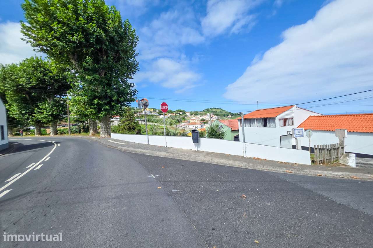 Terreno com 373,52 m² nos Remédios, com vista mar e bons acessos - Grande imagem: 4/25