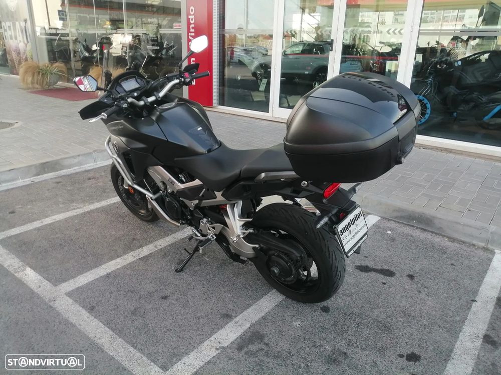 Honda VFR CROSSRUNNER (VFR800X) - 6