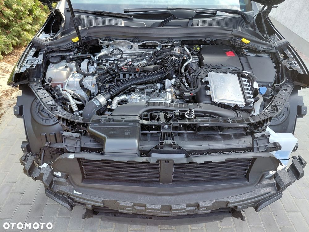 Mercedes-Benz GLA - 13