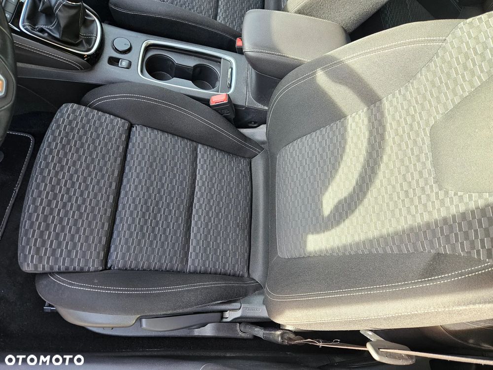 Opel Astra 1.4 Turbo Innovation - 15