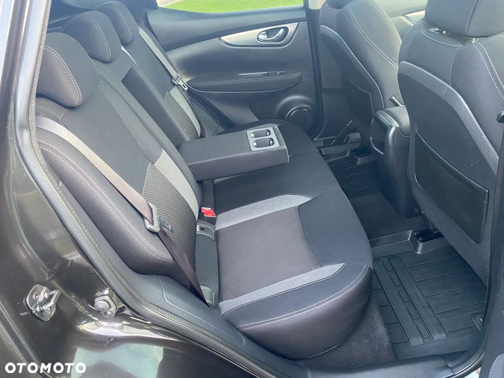 Nissan Qashqai 1.6 DCi Xtronic ACENTA - 25