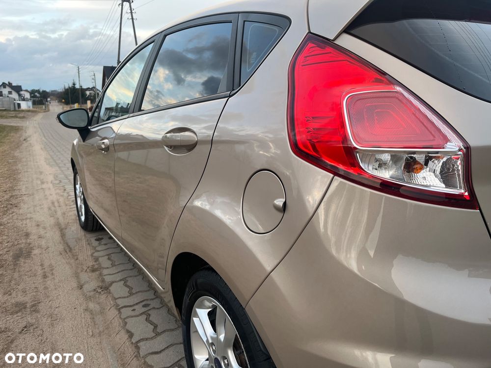 Ford Fiesta 1.25 Platinium X - 14