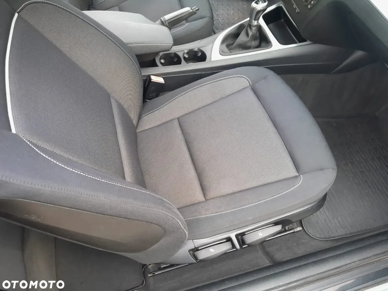 BMW Seria 1 118i - 17