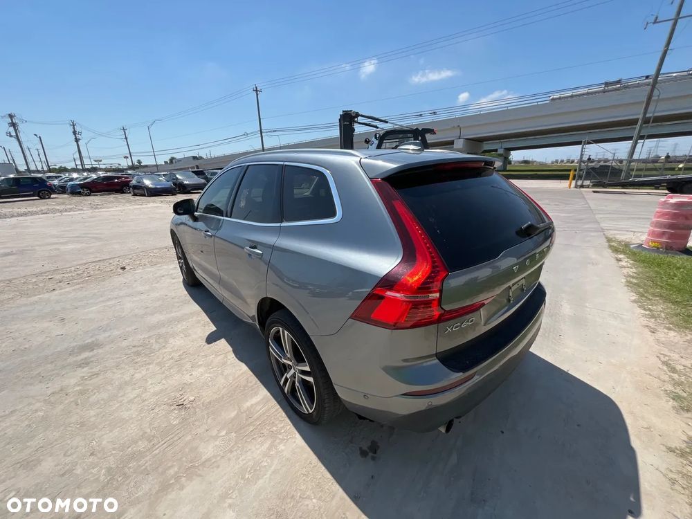 Volvo XC 60 T5 AWD Momentum - 7