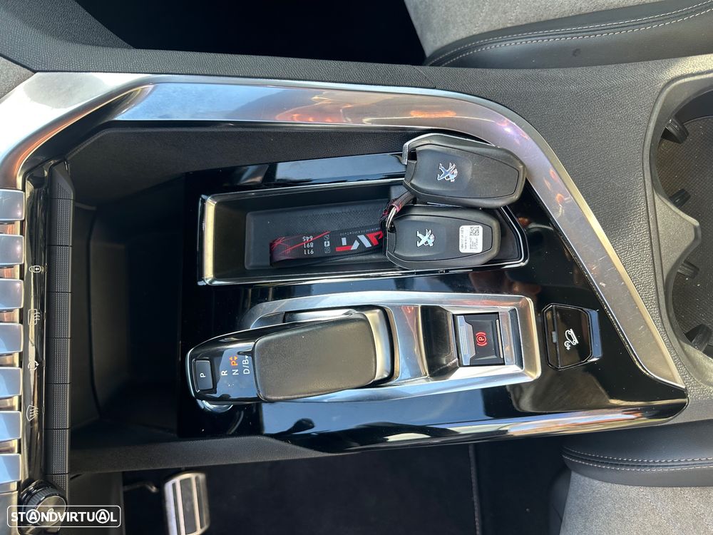 Peugeot 3008 1.6 Hybrid4 GT Line e-EAT8 - 9