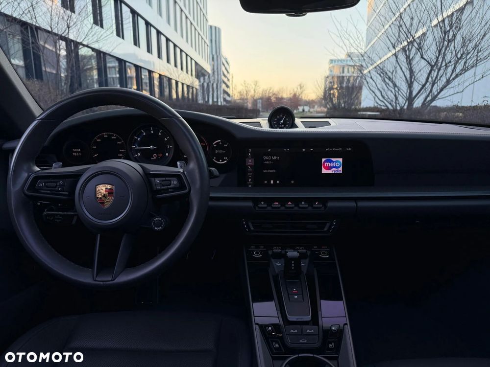 Porsche 911 Carrera - 21