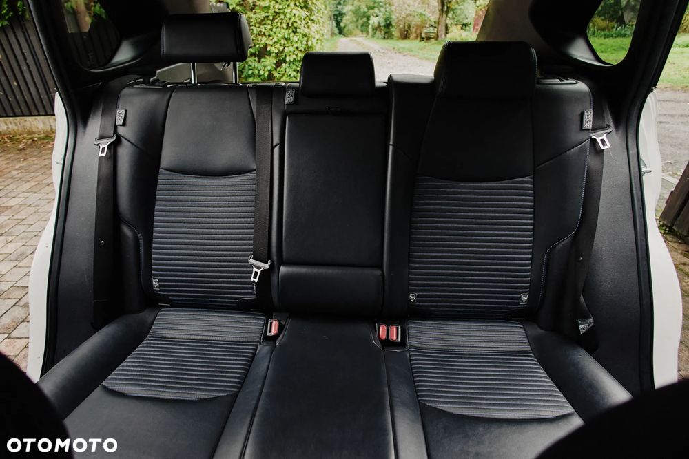Toyota RAV4 Hybrid Selection 4x4 - 17
