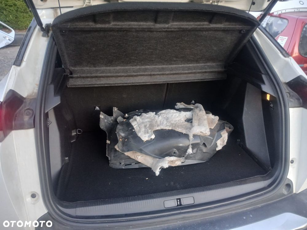 Peugeot 2008 - 13