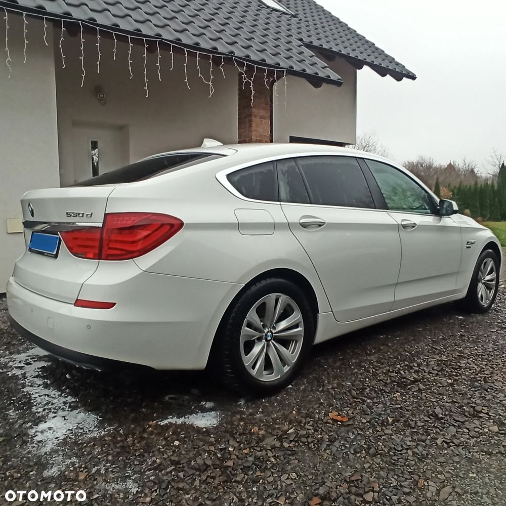 BMW 5GT - 3