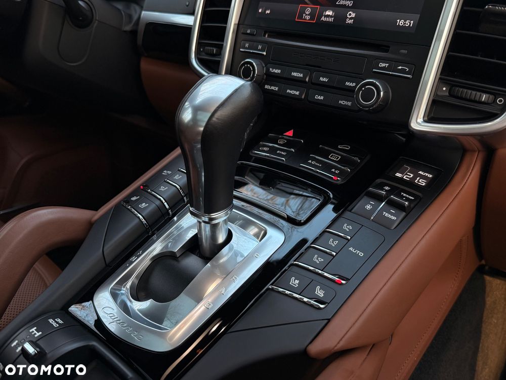 Porsche Cayenne S - 24