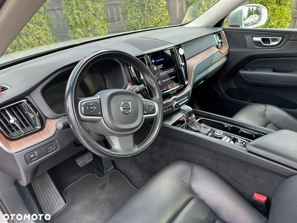Volvo XC 60 T5 AWD Geartronic Momentum Pro - 12
