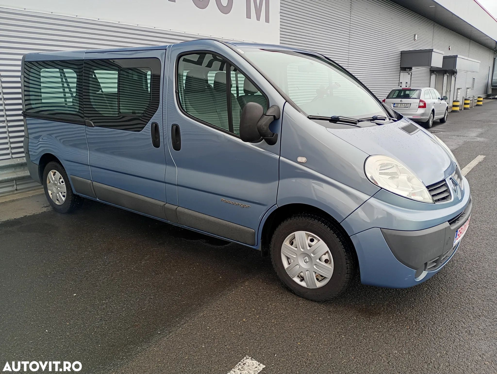 Renault Trafic - 1
