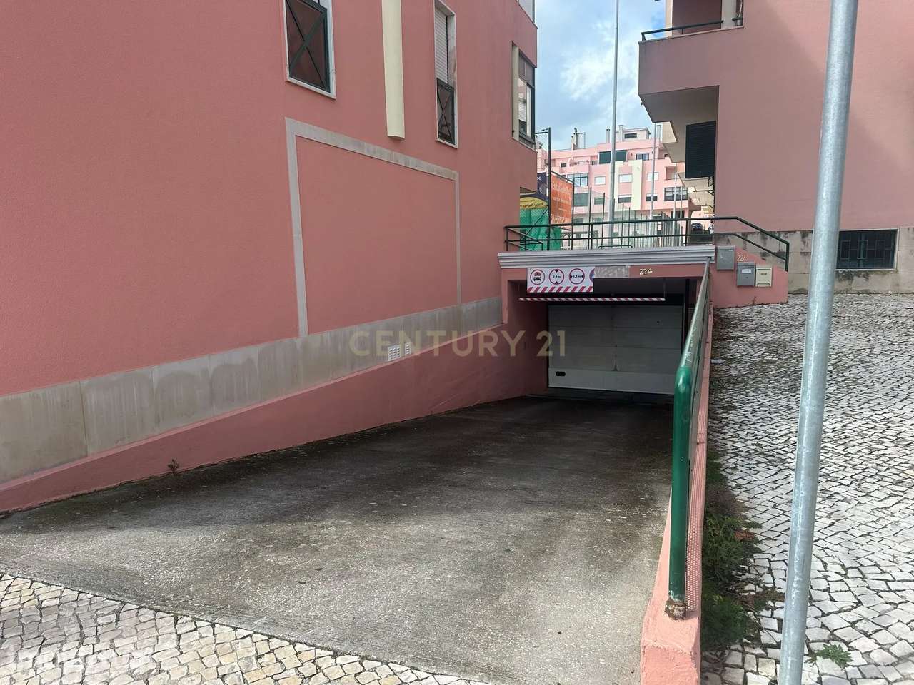 Garagem com 2 BOX independentes para arrendamento - Grande imagem: 4/9