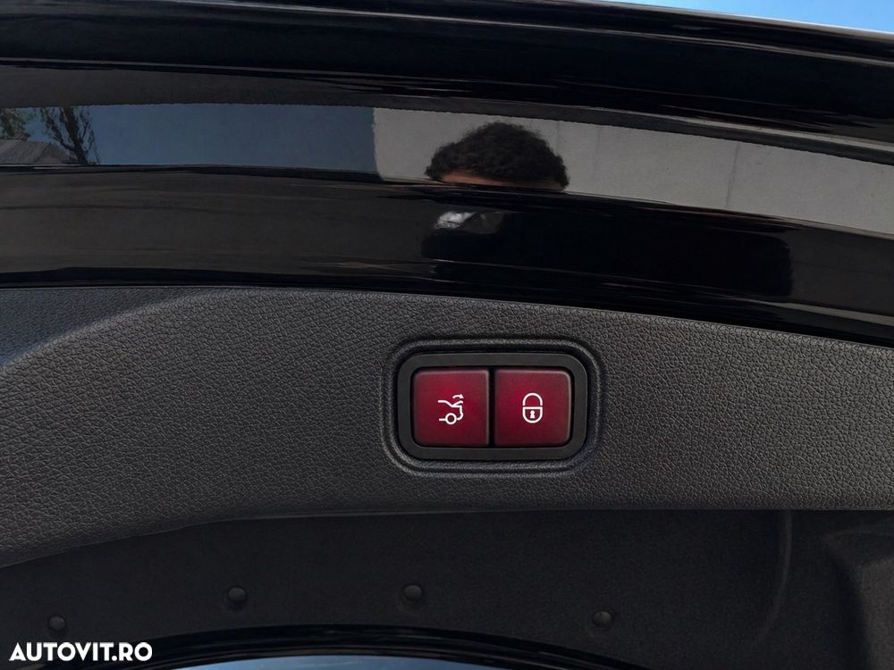 Mercedes-Benz E 220 d 4Matic 9G-TRONIC AMG Line - 12