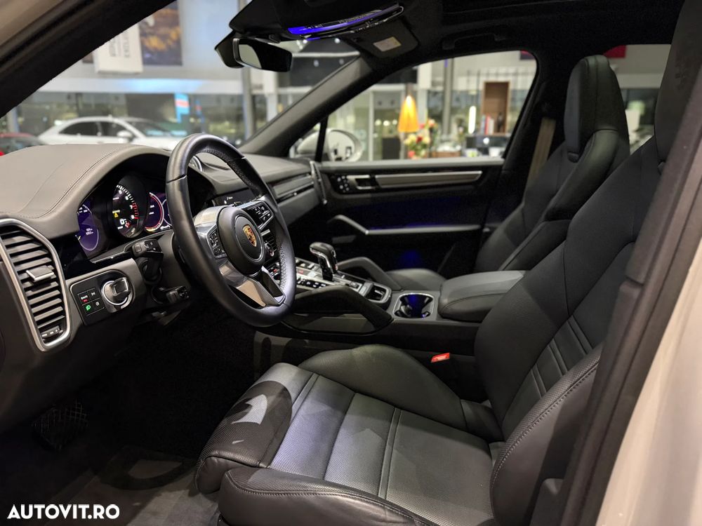 Porsche Cayenne - 29