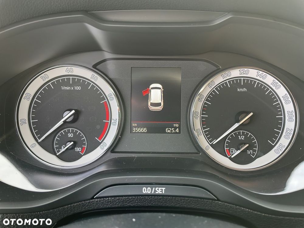 Skoda Karoq 1.5 TSI ACT Style DSG - 8