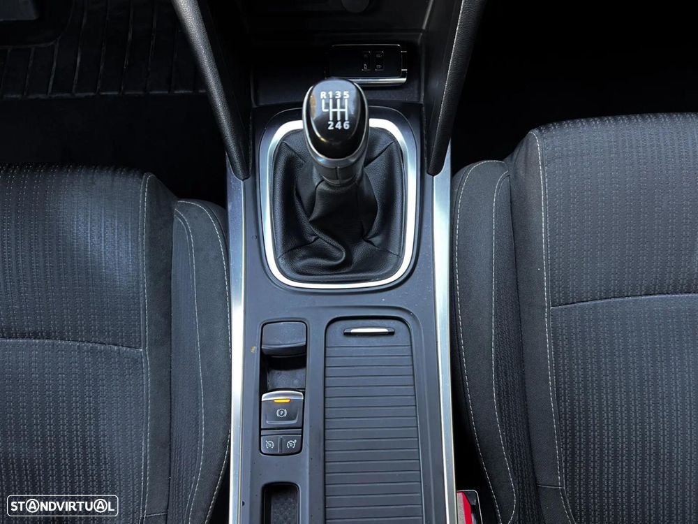 Renault Mégane ENERGY dCi 110 Start & Stop LIMITED - 13